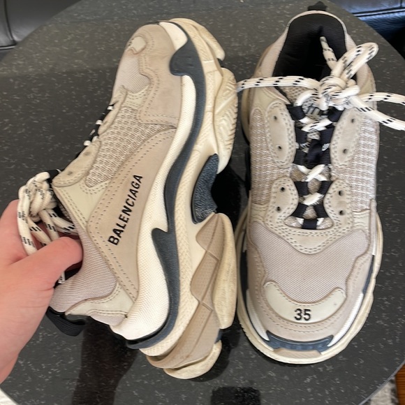 Original Balenciaga triple S sneakers - Picture 6 of 7